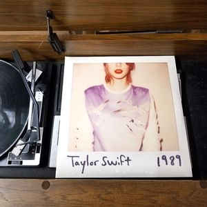 Brand New and Sealed Taylor Swift 1989 Vinyl LP